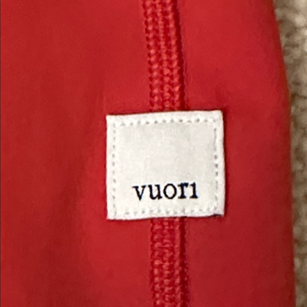 Vuori daily joggers with drawstring waist 
Size L.  VW323 - Picture 4 of 13